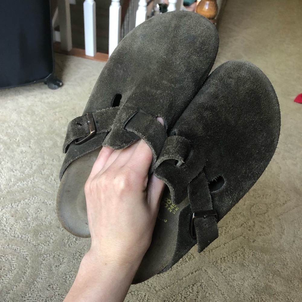 Birkenstock clogs in Mocha suede leather